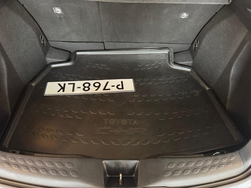 Toyota C-hr 1.8 hybrid business plus