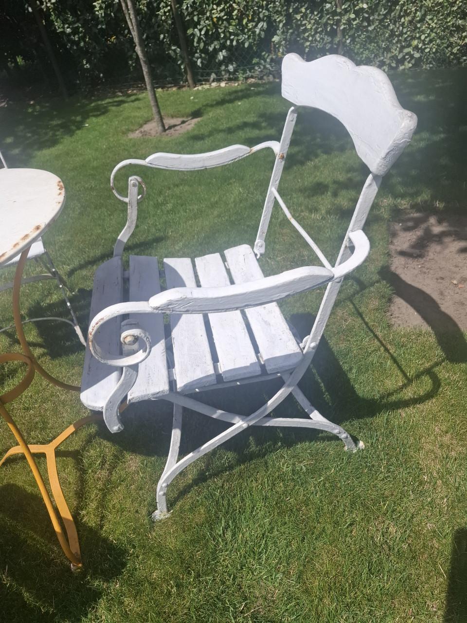 Zeer oude tuinset