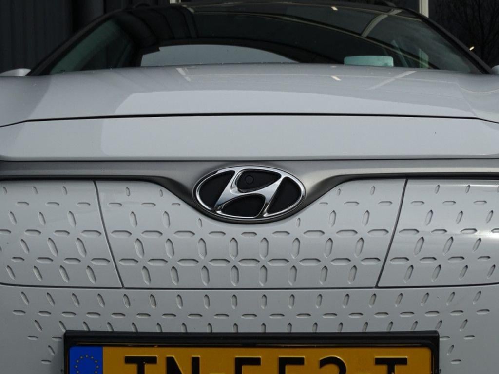 Hyundai Kona ev premium 64 kwh led | stoelkoeling | hud | pdc