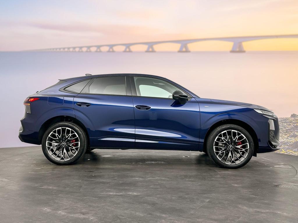 Delta A Matrix Audi Q3 sportback s edition e-hybrid 272 pk tech pro l leer l matrix