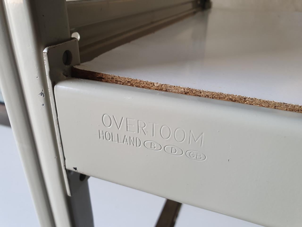Opbergrek/kast, magazijn of legbordstelling voor schuur&garage of loods.