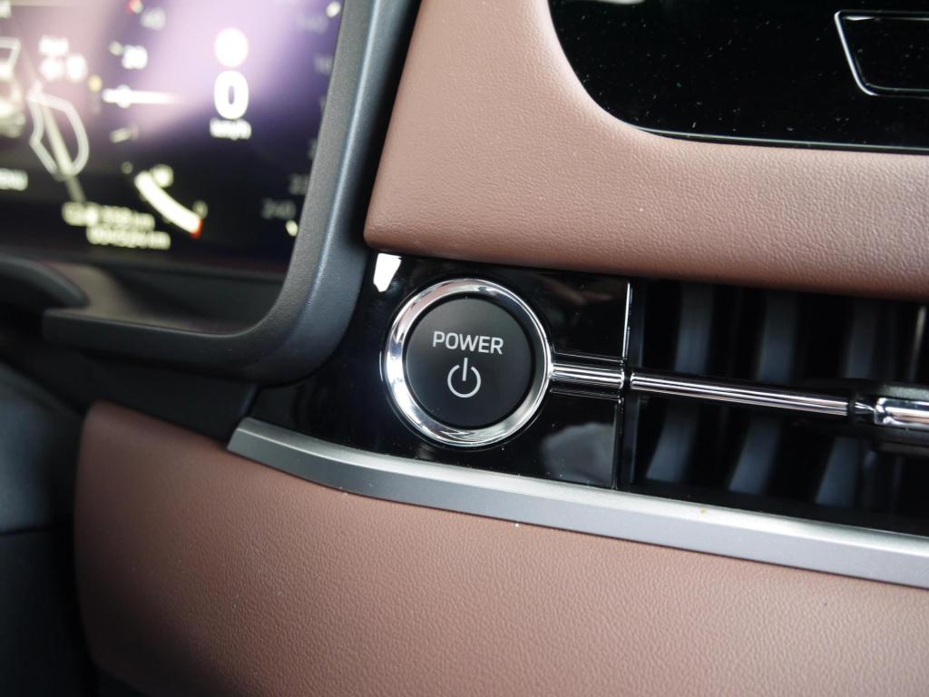 Mitsubishi Outlander 2.4 phev instyle+