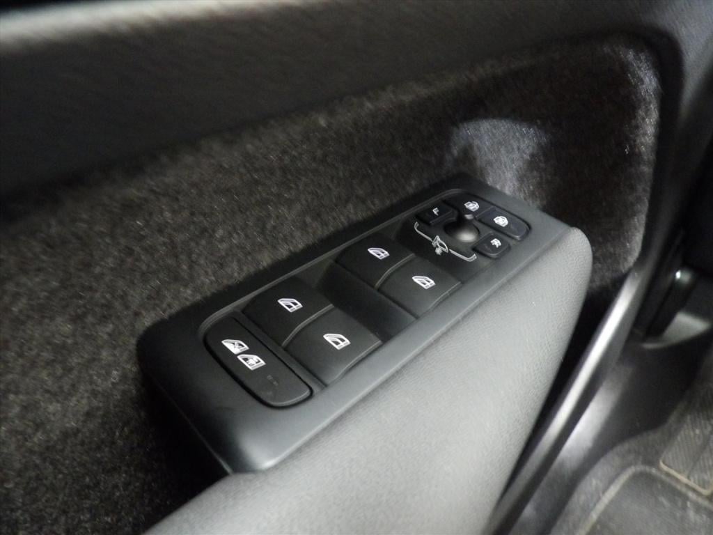 Volvo XC40 b4 197pk mild hybrid aut plus dark
