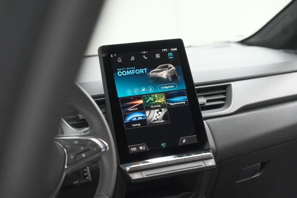 Renault Captur 1.6 e-tech full hybrid 145 techno | camera | navigatie | app