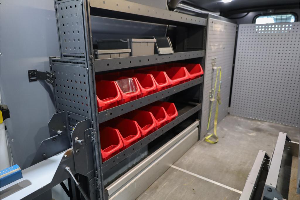 Ford Transit Custom 300 2.0 tdci l2h1 limited 2x schuifd. i inrichting i  c