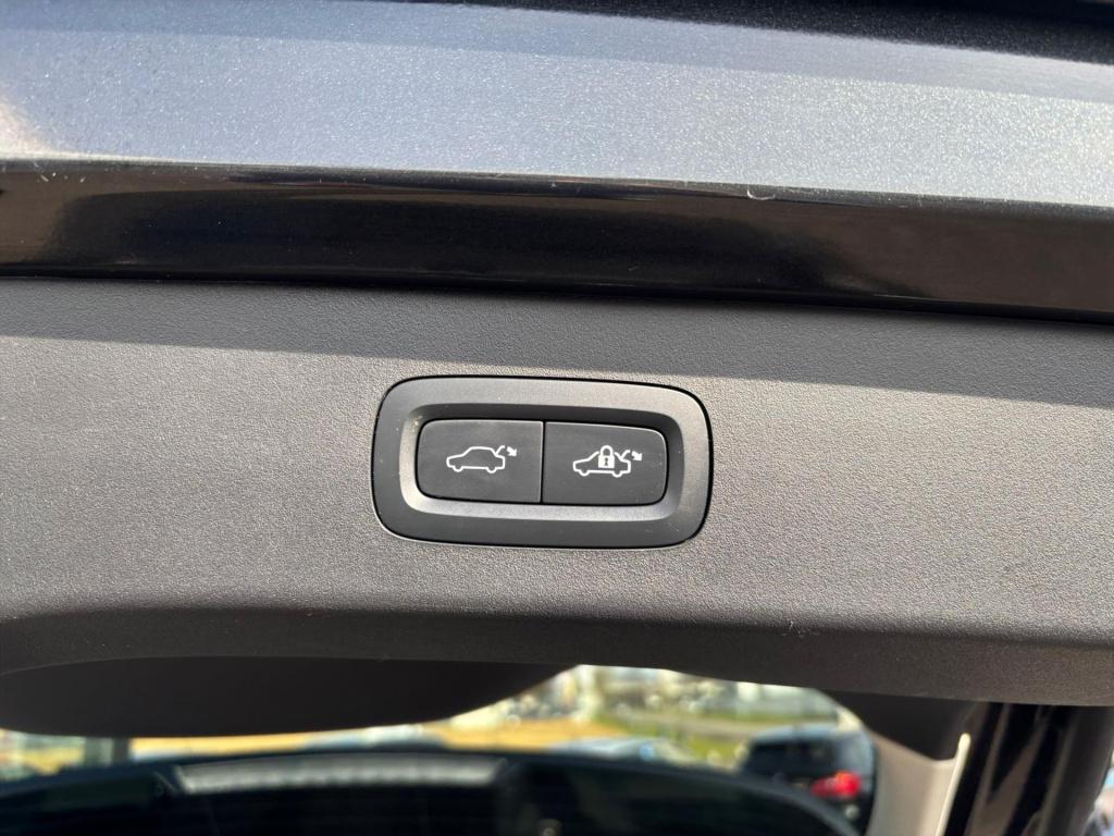 Lynk & Co 01 261pk phev, plug in hybrid , 360 camera, pano dak , cap play ,