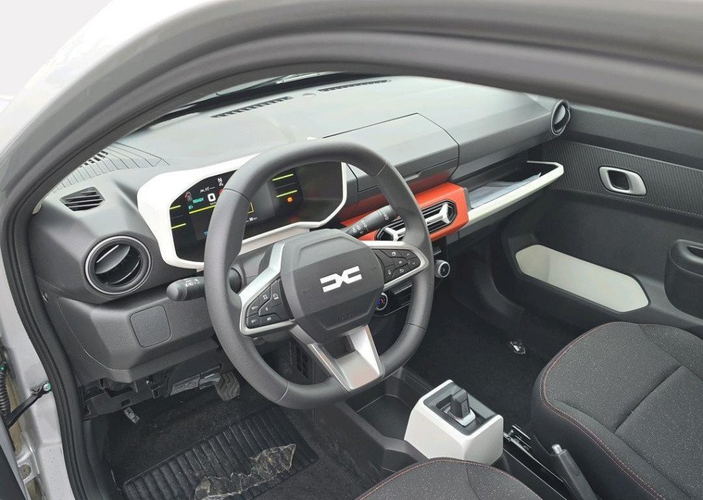 Dacia Spring expression 65 - dc lader 30 kwh