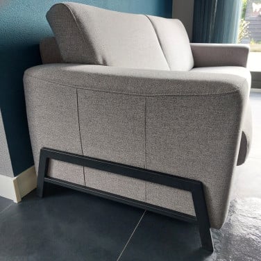 3-zits bank grijs stof met zwart metalen design poten - Henders & Hazel