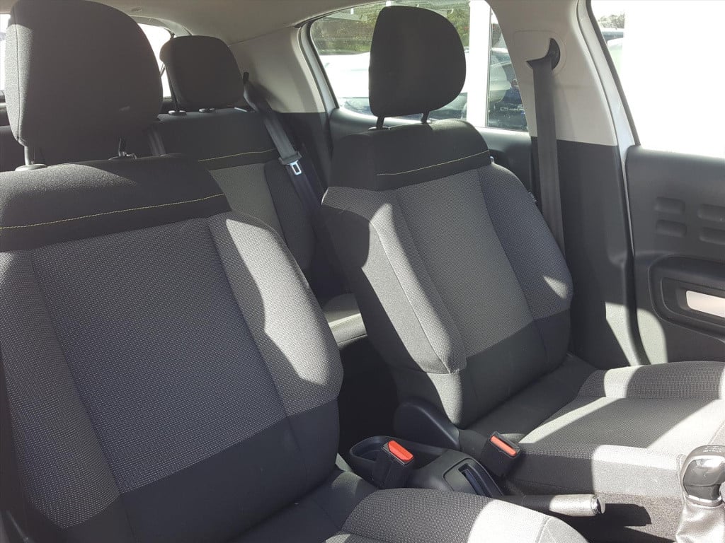 Citroen C3 1.2 puretech 82pk s&s feel navigatie | trekhaak | cruise & clima