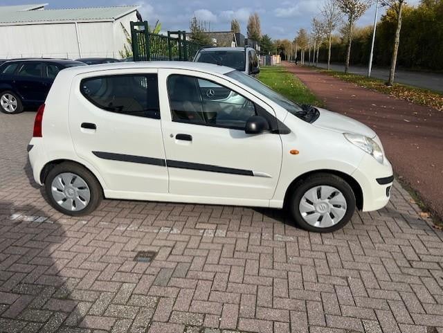 Suzuki Alto 1.0 comfort met trekhaak