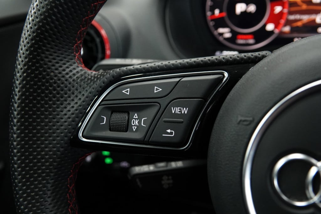 Audi Q2 sq2 2.0 tfsi quattro | 450 pk | pano | led | camera |