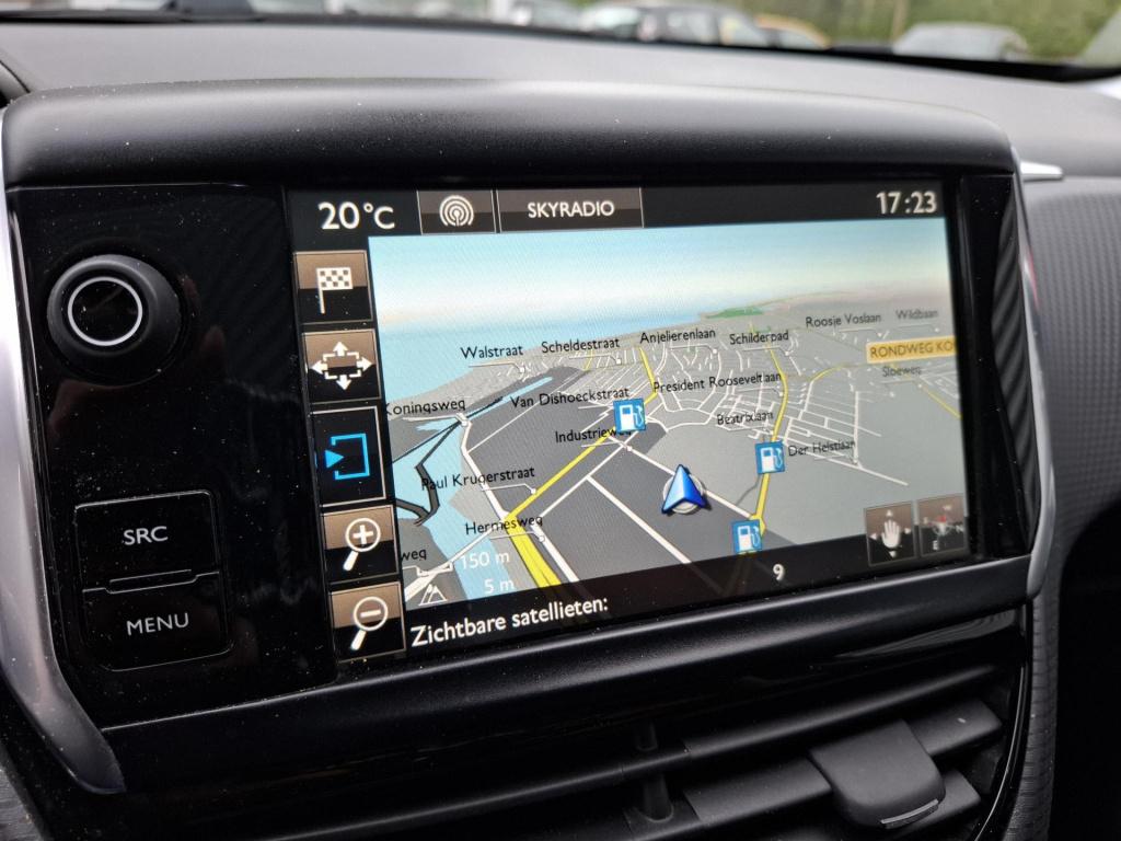 Peugeot 2008 suv 110 allure pano/clim/lmv/trekhaak