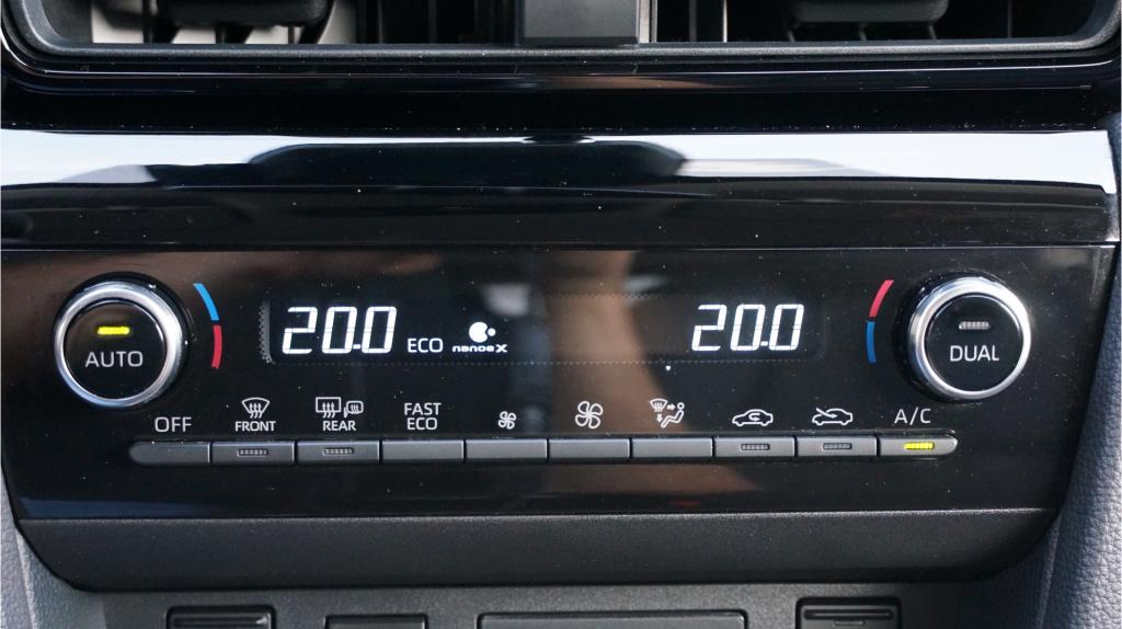 Toyota Yaris Cross 1.5 hybrid 130 executive rijklaar incl garantie