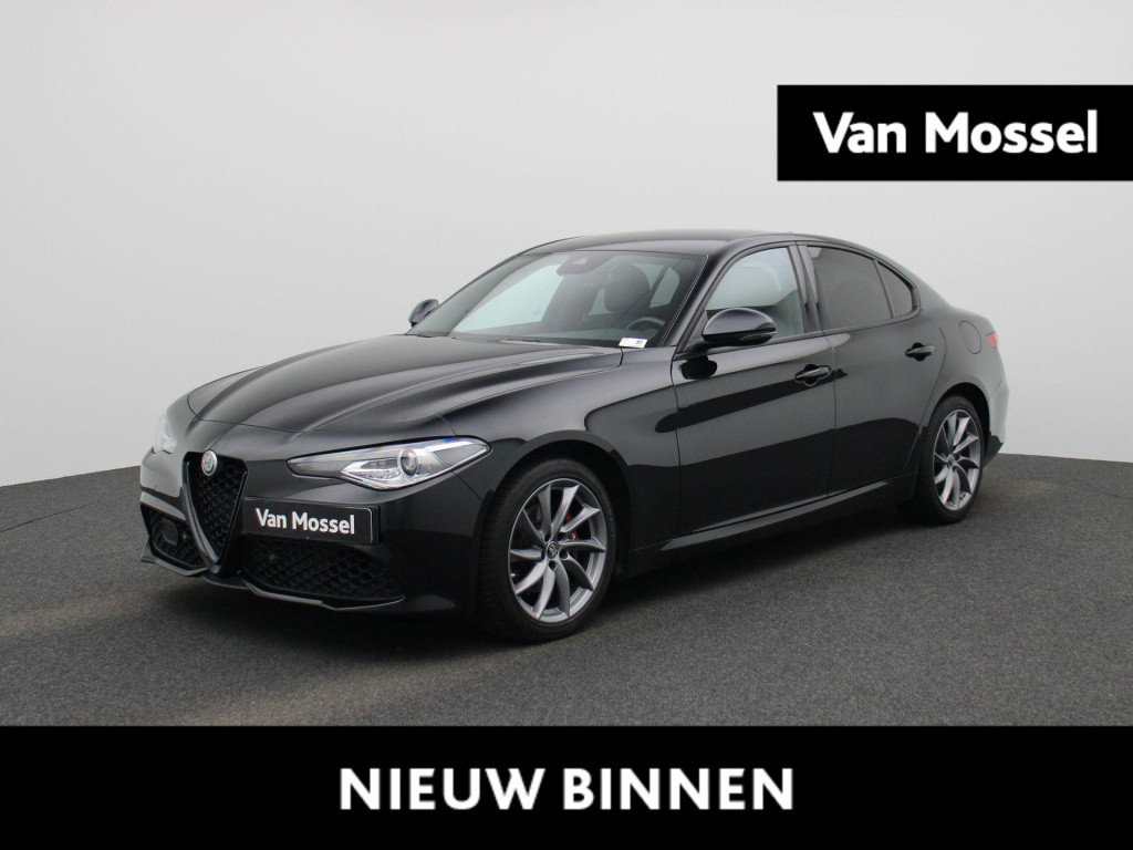Alfa Romeo Giulia 2.0t sprint | lmv | automaat | parkeer sensoren | camera 