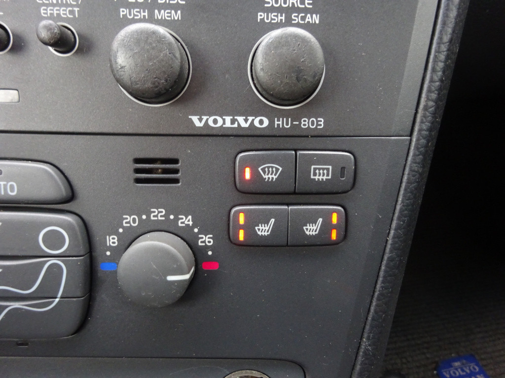 Volvo V70 cross country 2.4 t geartr. comf. 4wd automaat airco / stoelverw.