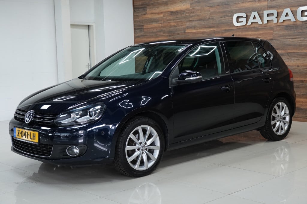 Volkswagen Golf 1.2 tsi highline | pdc | navi | stoelverw. |
