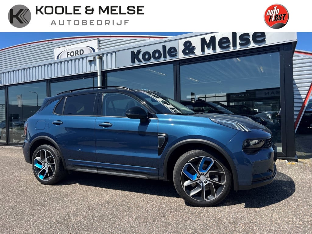 Lynk & Co 01 1.5 261pk plug in hybrid , panodak , 360gr camera , carplay