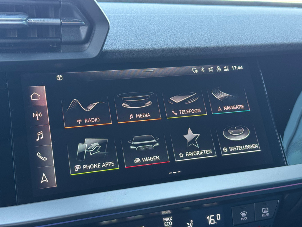 Audi A3 sportback 45 tfsi e s edition competition * panoramadak * virtual c