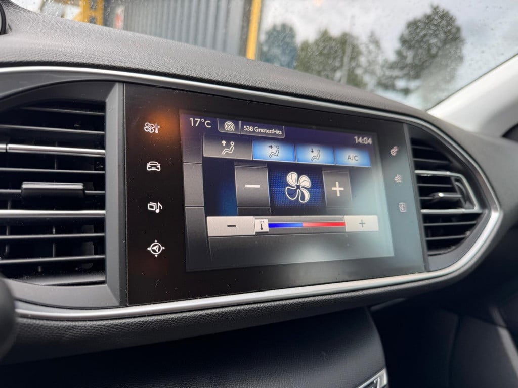 Peugeot 308 sw 1.2 puret.blue lease