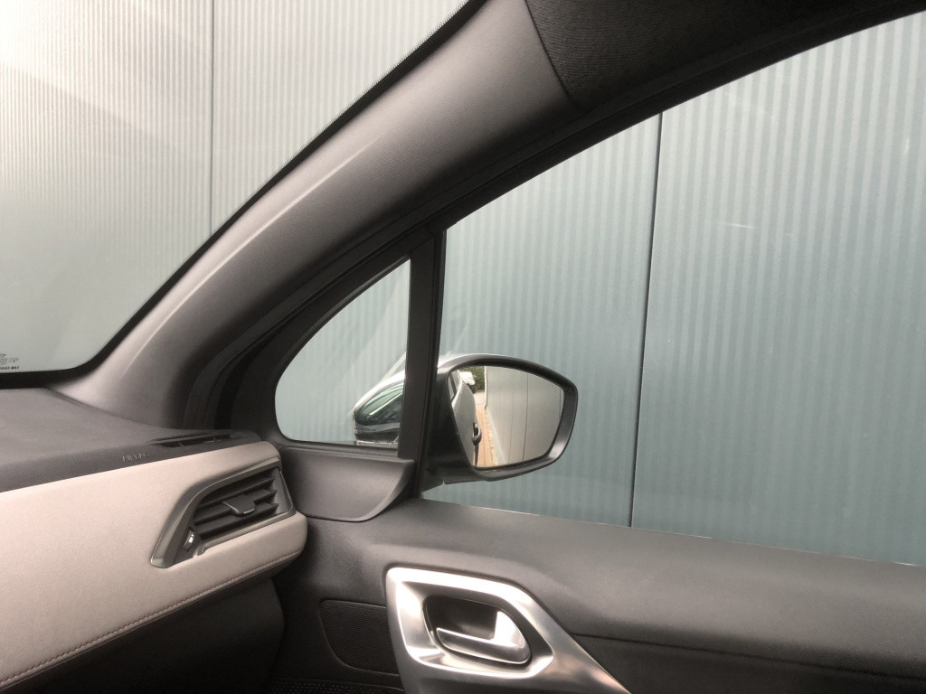Peugeot 208 1.6 vti 120pk panoramdak 3-drs