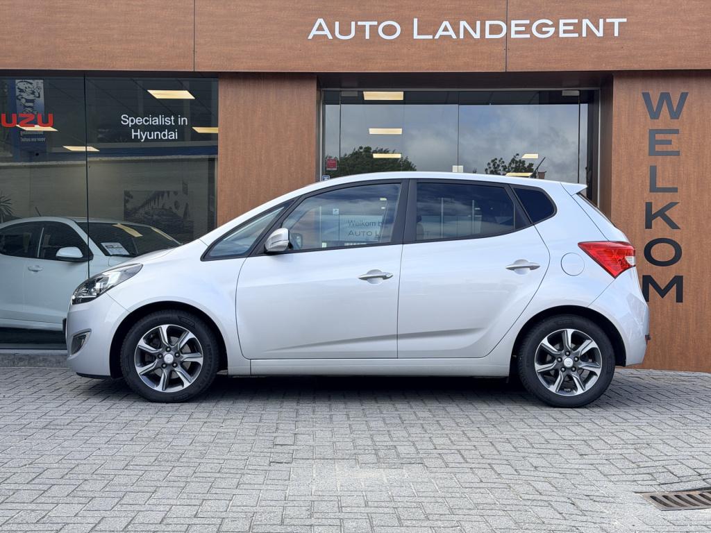 Hyundai Ix20 1.6i go! pdc achter | lmv | airco | trekhaak