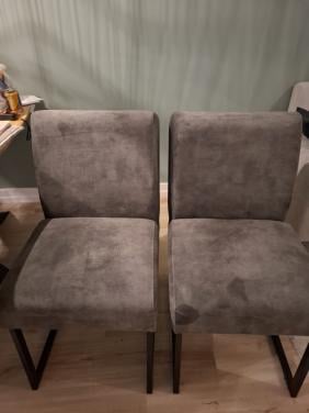 Groene eetkamerstoelen (2 stuks) + groen eetkamerbankje