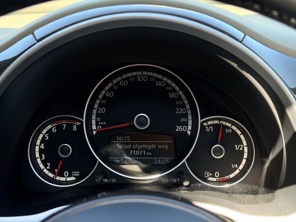 Volkswagen New Beetle cabriolet 1.4 tsi design 70's zeer uniek!