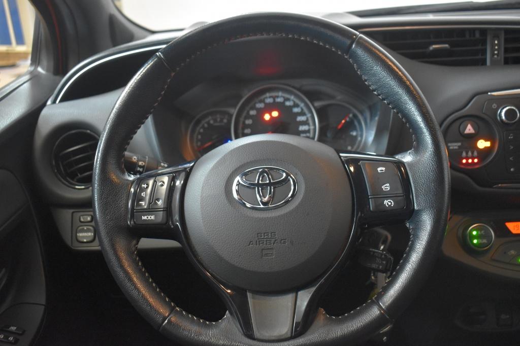 Toyota Yaris 1.3 vvt-i orange sport