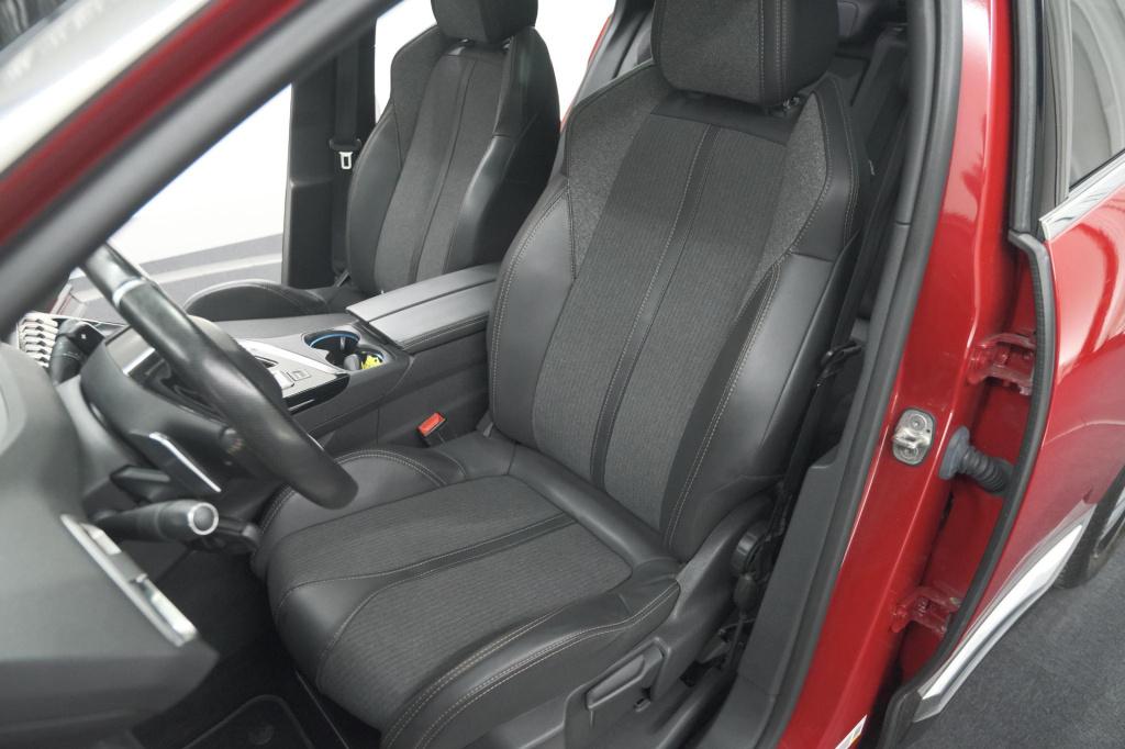 Peugeot 3008 puretech 130 eat6 gt | allseason banden | trekhaak | panoramad