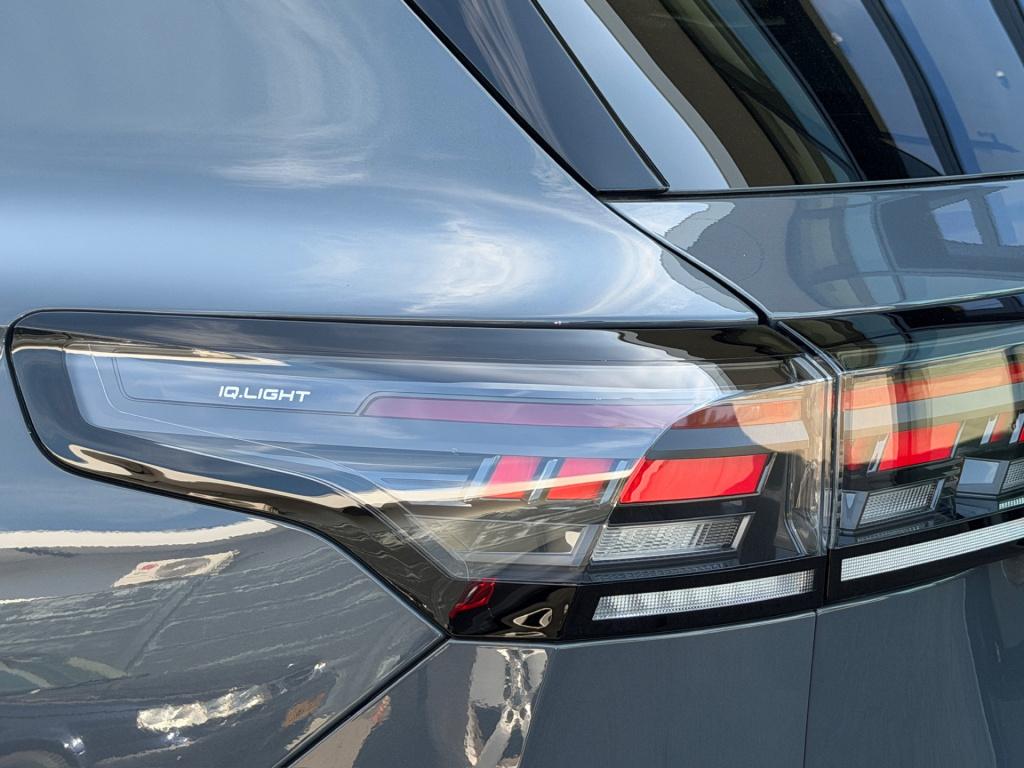 Volkswagen Tiguan 1.5 ehybrid elegance 204pk | trekhaak | all-season | dode