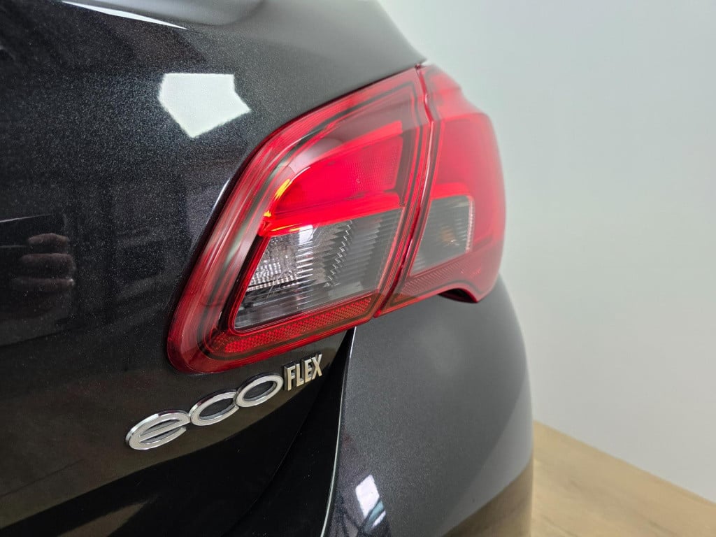 Opel Corsa occasion turbo business+ met carplay radio en cruisecontrol | tw