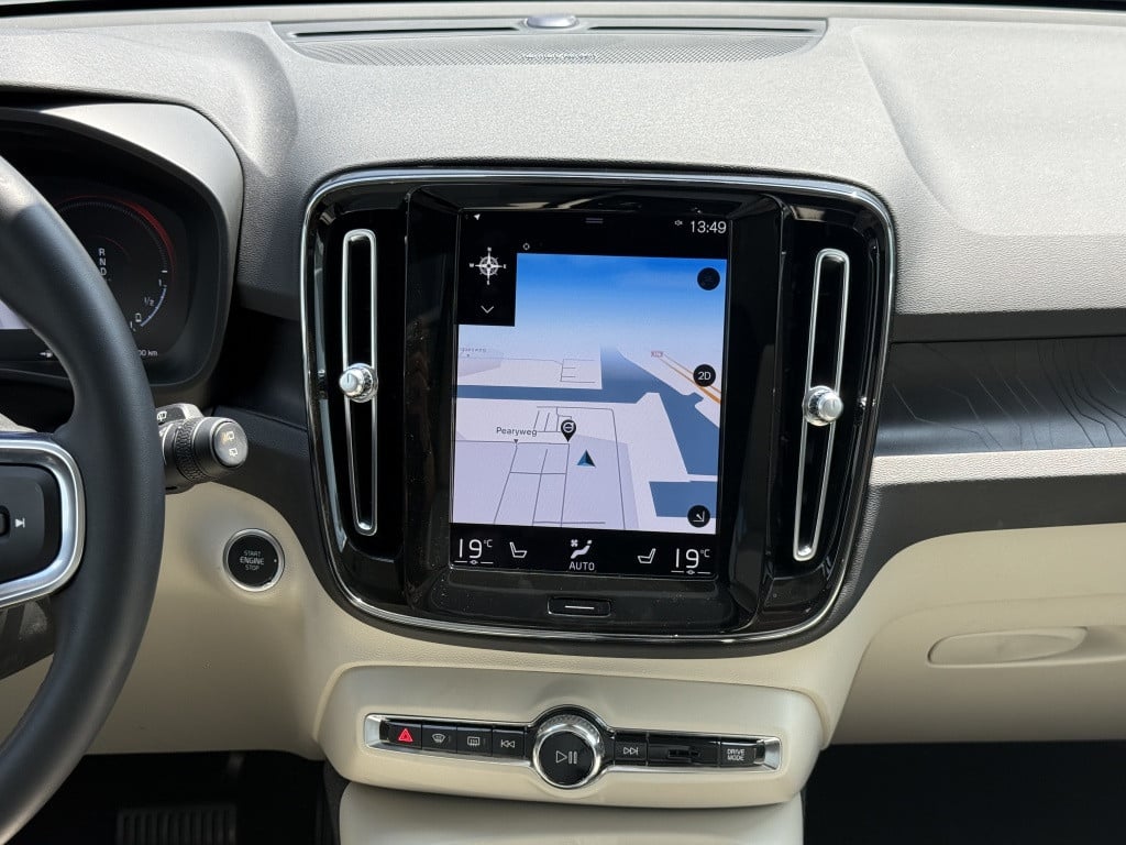 Volvo XC40 t4 211pk recharge ultimate dark| full options !!