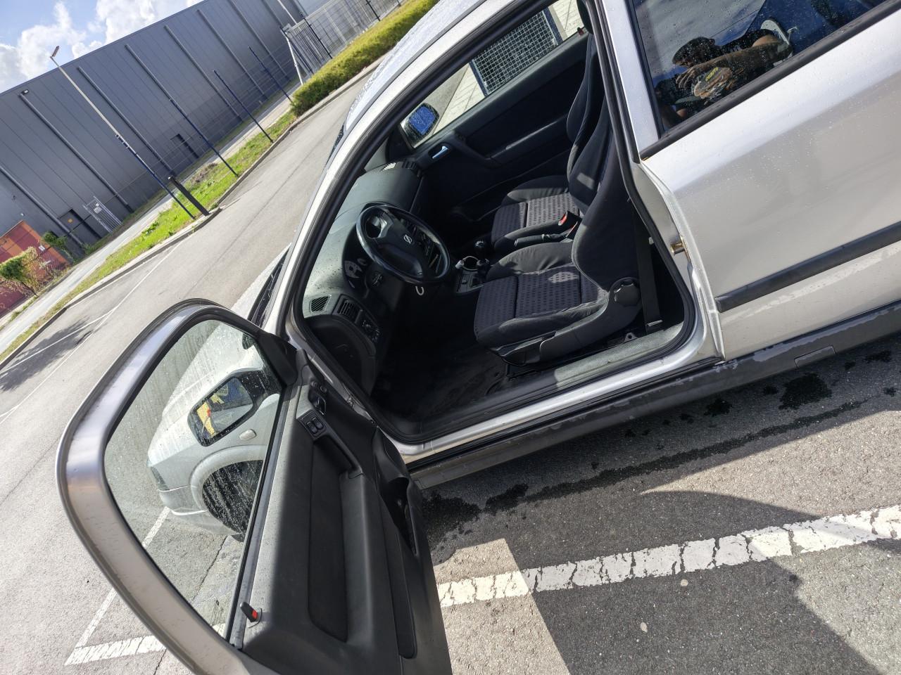 Opel astra 1.8 16v sport edition