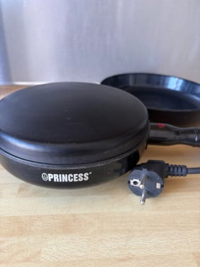 Crêpe maker