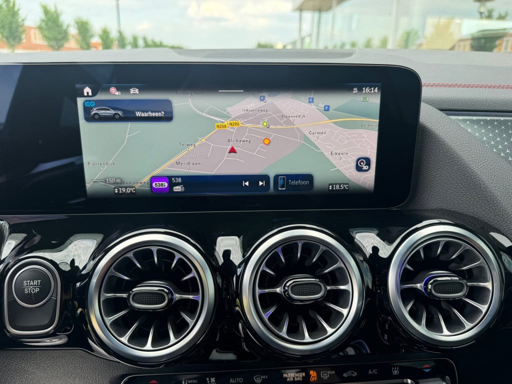 Mercedes-Benz Eqa 250+ amg line 71 kwh advanced automaat ,apple-carplay