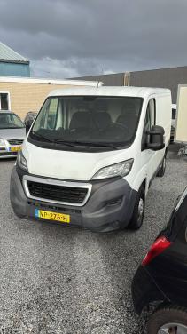 Peugeot BOXER 330 2.2 e-HDI L1 H1 XR bj:2015 airco navigatie