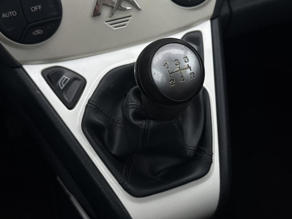 Ford KA 1.2 limited | clima | pano | leder | lm velgen