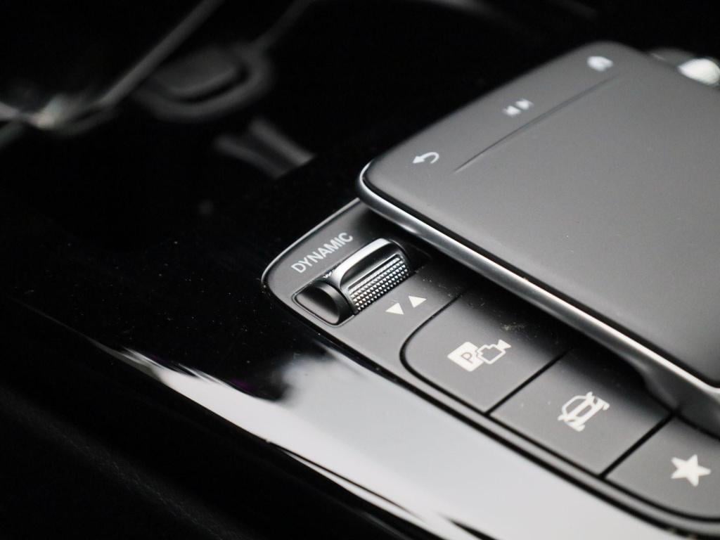Mercedes-Benz A-Klasse 180 business solution amg | automaat | navigatie | s