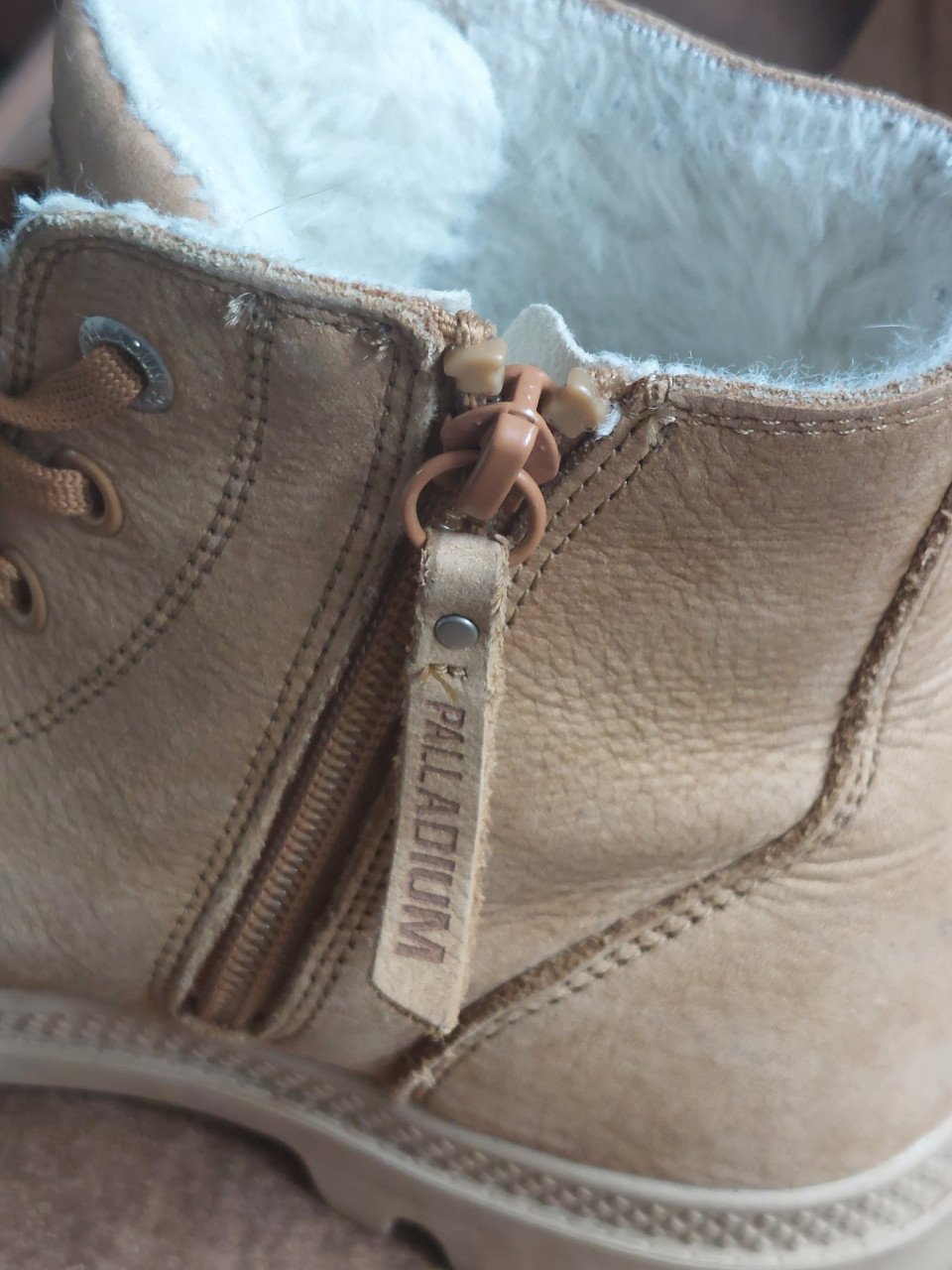 Palladium damesboots mt 38 camelkleur