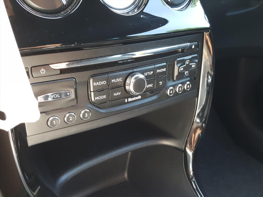 Citroen DS3 1.2 vti 82pk so chic navigatie | cruise & climate control | par