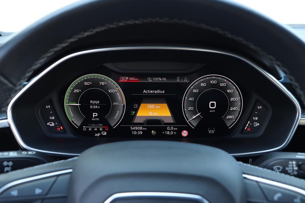 Audi Q3 sportback 45 tfsi e s edition 245pk s-tronic