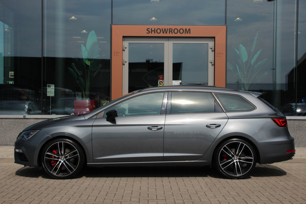 Seat Leon Sportstourer st 2.0 tsi cupra 300 4drive | pano. | camera | 301pk