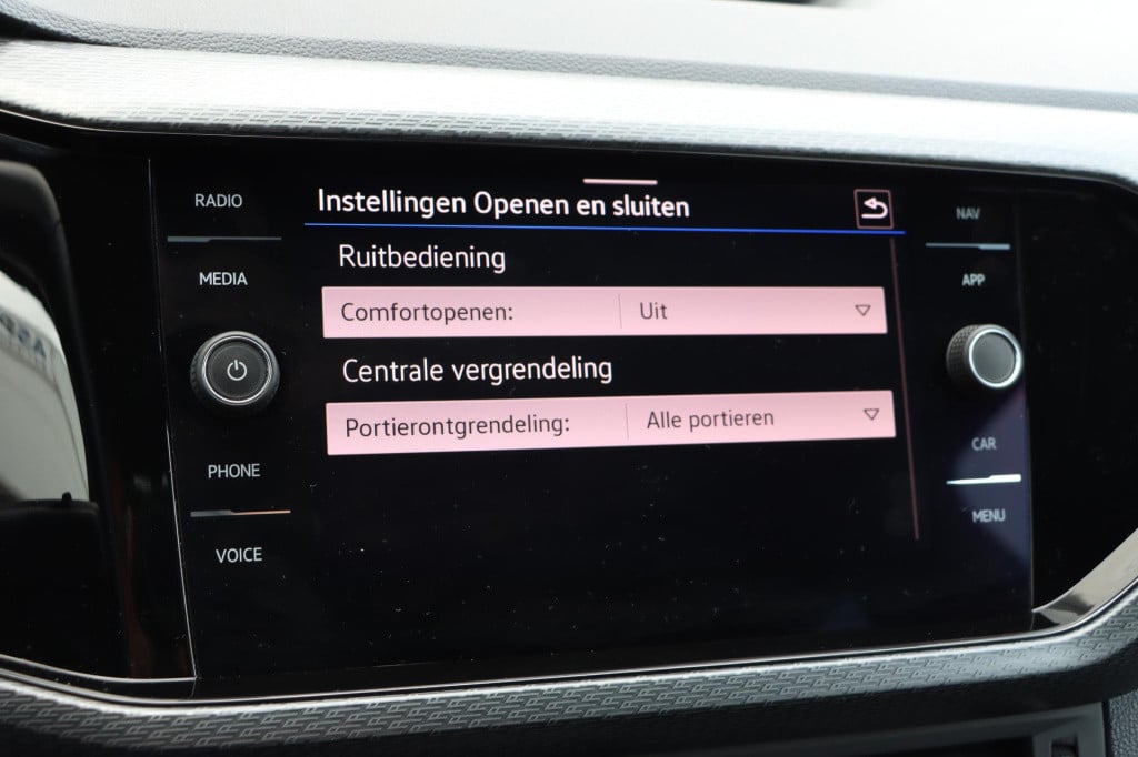 Volkswagen T-cross 1.5 tsi r-line 150pk dsg7