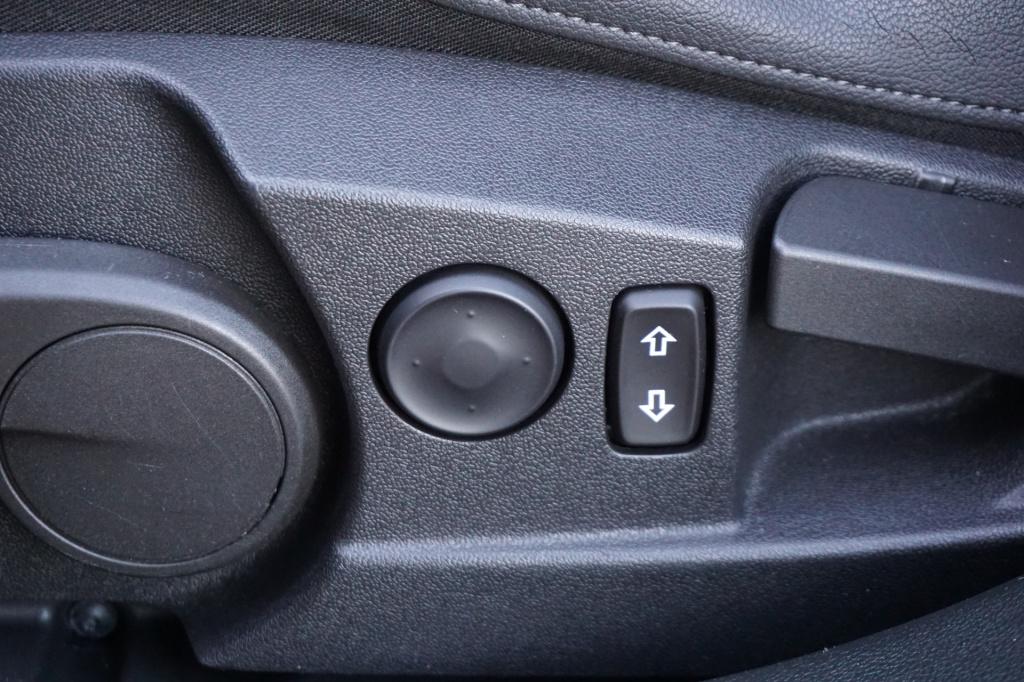 Opel Insignia sports tourer 1.6 t cosmo climate / navi / cruise / leder / p