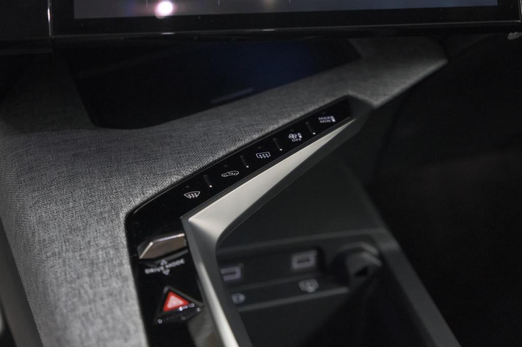 Peugeot 5008 1.2 hybrid 136 gt 7p | 360 camera | panoramadak | elektrische 