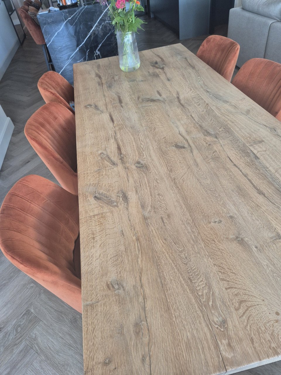 Eettafel / gebakken eiken /zwart metalen onderstel / 240x100x74 cm