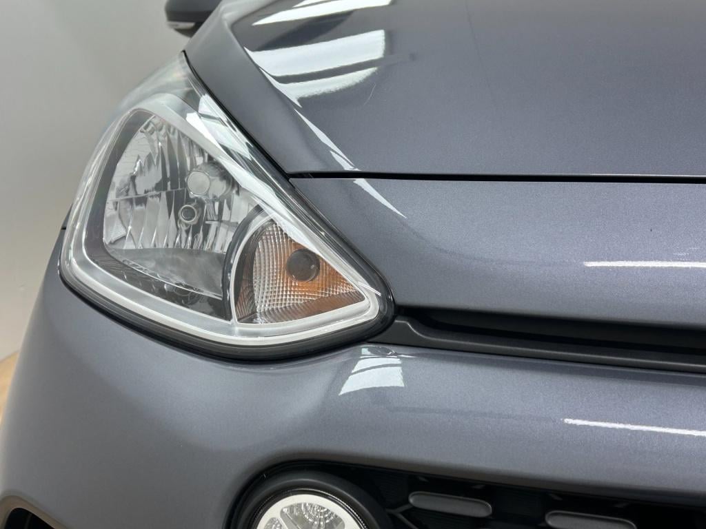 Hyundai I 10 occasion 1.2i | grijs | tweedehands hyundai i10 | airco | pano