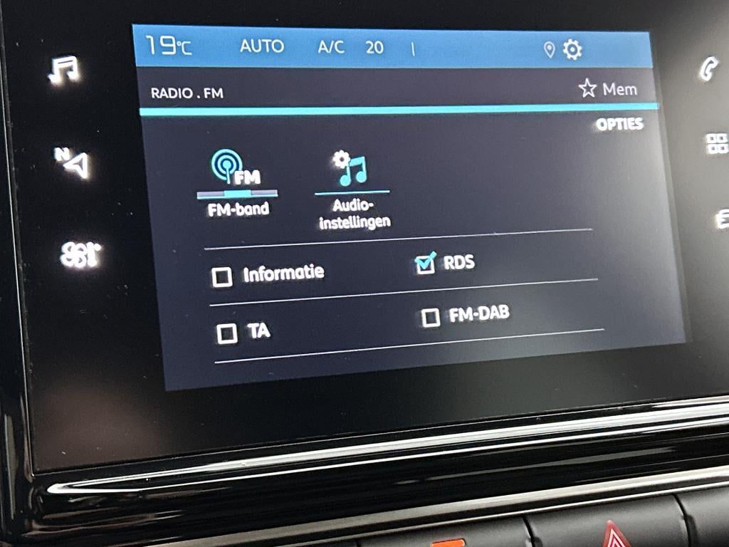 Citroen C3 83pk shine | rijklaar | keyless entry | parkeersensoren | apple 