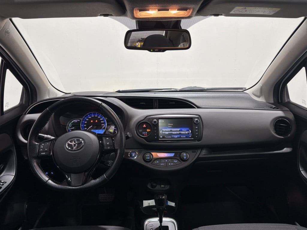 Toyota Yaris 1.5 hybrid dynamic