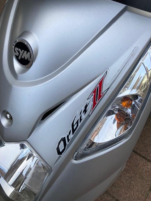 ZEER MOOIE SYM ORBIT II 4 TAKT SNOR SCOOTER EURO4 BOUWJAAR 2021